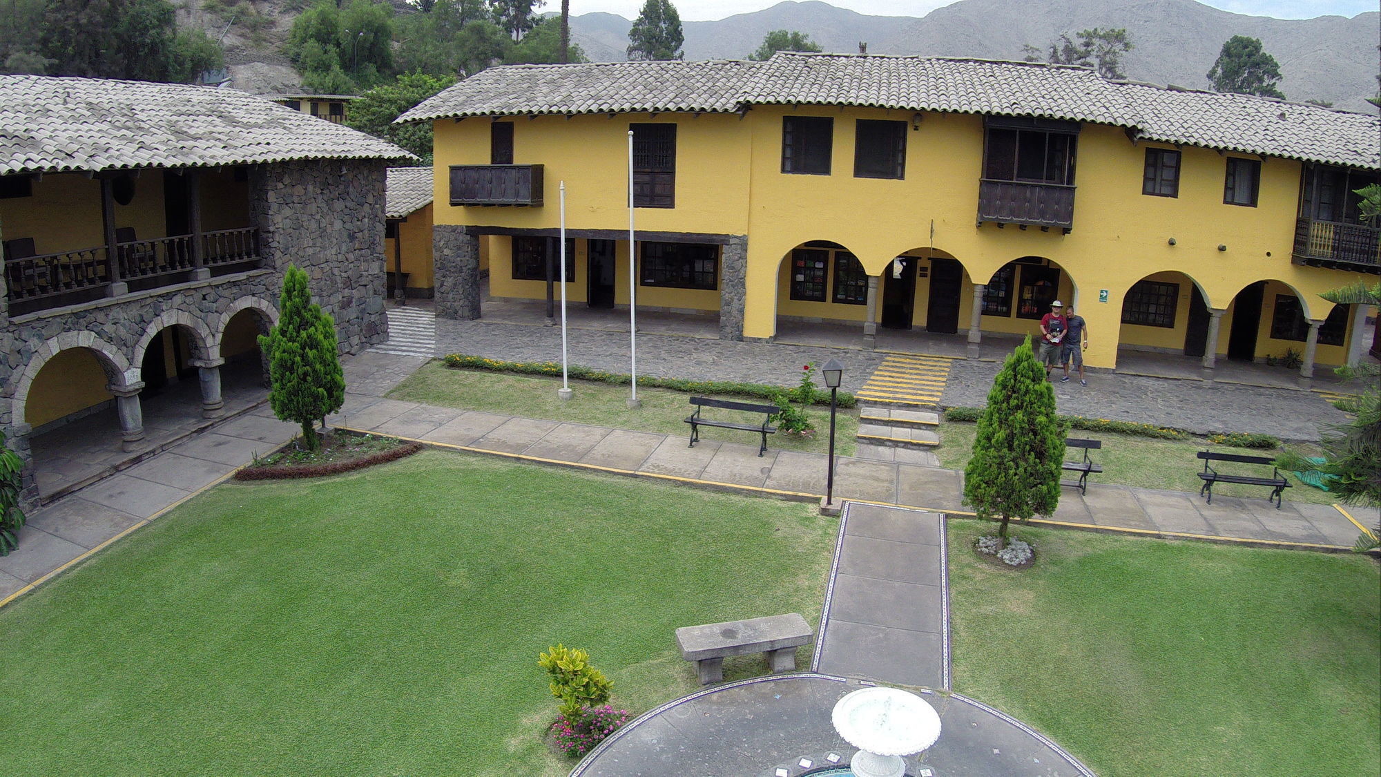 Decameron El Pueblo 4*